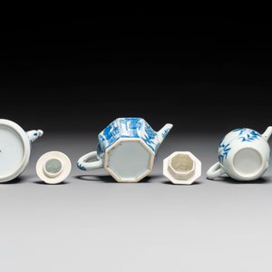 Six Chinese blue-white and Imari-style teapots, Kangxi/Yongzheng — 照片 5