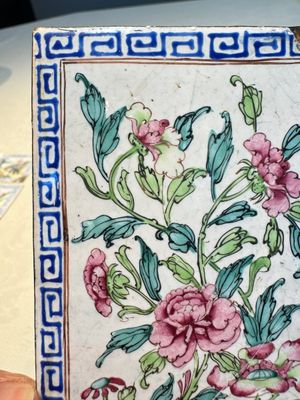 Six Chinese Canton enamel rectangular plaques with landscape, figural, floral and European subject designs, Qianlong — photo 39