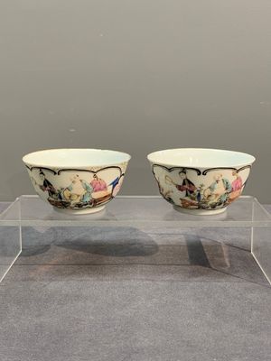 Six Chinese Canton famille rose 'mandarin subject' cups and seven saucers, Yongzheng/Qianlong — photo 21