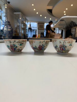 Six Chinese Canton famille rose 'mandarin subject' cups and ten saucers, Qianlong — photo 1