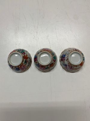 Six Chinese Canton famille rose 'mandarin subject' cups and ten saucers, Qianlong — photo 12