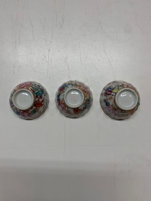 Six Chinese Canton famille rose 'mandarin subject' cups and ten saucers, Qianlong — photo 6