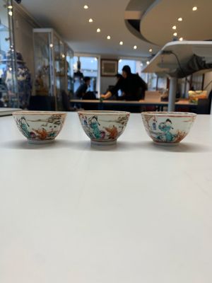Six Chinese Canton famille rose 'mandarin subject' cups and ten saucers, Qianlong — photo 9