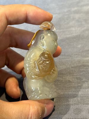 Six Chinese carved jade and agate 'figural' snuff bottles, 19/20th C. — photo 22