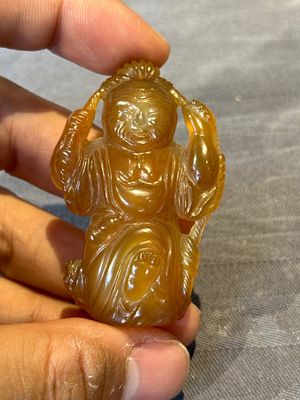 Six Chinese carved jade and agate 'figural' snuff bottles, 19/20th C. — photo 29
