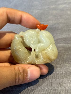 Six Chinese carved jade and agate 'figural' snuff bottles, 19/20th C. — photo 9