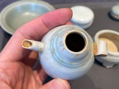 Six Chinese celadon- and qingbai-glazed wares, Song and later — 照片 5