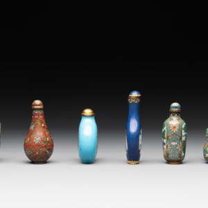 Six Chinese cloisonné snuff bottles, 19/20th C. — photo 4