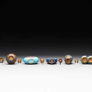 Six Chinese cloisonné snuff bottles, 19/20th C. — photo 6