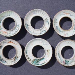 Six Chinese famille rose covered bowls on stands, 19th C. — 照片 17
