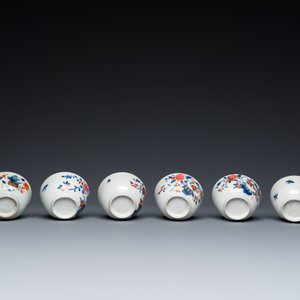 Six Chinese famille rose cups and saucers, an Imari-style teapot and a blue and white mug, Kangxi/Qianlong — photo 7