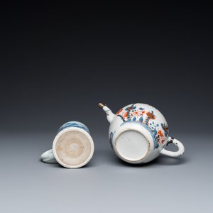 Six Chinese famille rose cups and saucers, an Imari-style teapot and a blue and white mug, Kangxi/Qianlong — photo 10