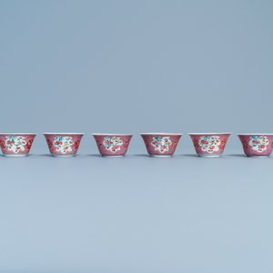Six Chinese famille rose cups and saucers with a lady and a boy, Yongzheng/Qianlong — 照片 5