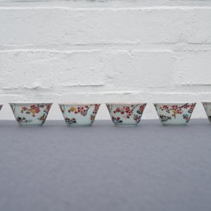 Six Chinese famille rose cups and saucers, Yongzheng — 照片 13