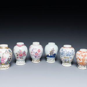 Six Chinese famille rose, Imari-style and iron-red-decorated tea caddies, Yongzheng/Qianlong — photo 1