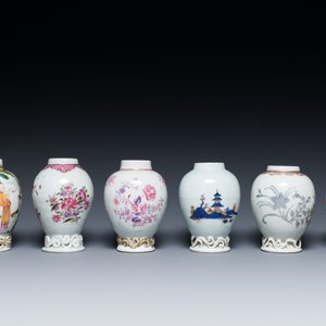 Six Chinese famille rose, Imari-style and iron-red-decorated tea caddies, Yongzheng/Qianlong — photo 4