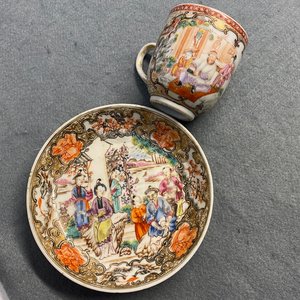 Six Chinese famille rose 'Mandarin' cups and saucers, Qianlong — photo 31