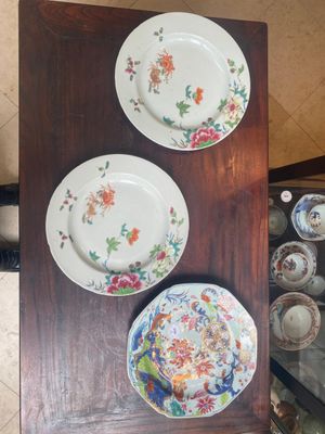 Six Chinese famille rose plates with floral design, Qianlong — 照片 1