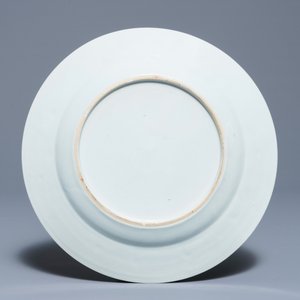 Six Chinese famille rose plates with flowers and antiquities, Qianlong — 照片 2