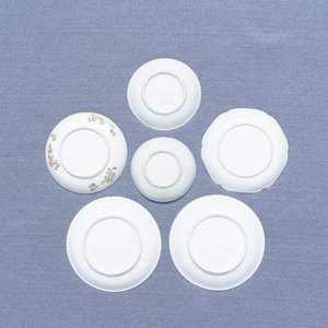 Six Chinese famille rose saucers and five cups, Kangxi and later — 照片 17