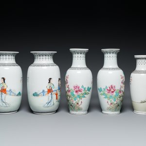 Six Chinese famille rose vases and a covered teapot, 20th C. — 照片 3
