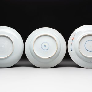 Six Chinese famille verte and Imari-style plates, Kangxi/Yongzheng — foto 3