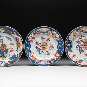 Six Chinese famille verte and Imari-style plates, Kangxi/Yongzheng — foto 4