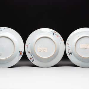 Six Chinese famille verte and Imari-style plates, Kangxi/Yongzheng — foto 5