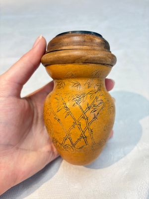 Six Chinese gourd cricket cages and seven carved gourds, 20th C. — photo 3
