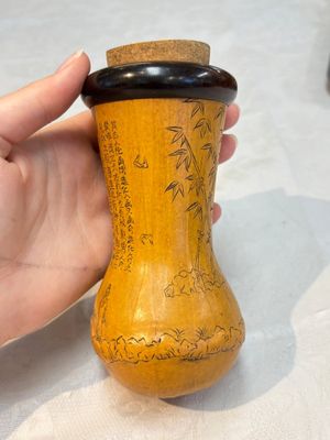 Six Chinese gourd cricket cages and seven carved gourds, 20th C. — photo 32