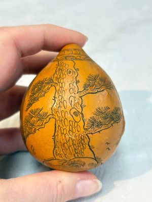 Six Chinese gourd cricket cages and seven carved gourds, 20th C. — photo 40