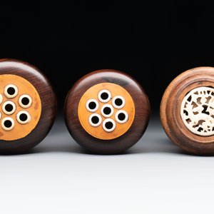 Six Chinese gourd cricket cages and seven carved gourds, 20th C. — photo 6