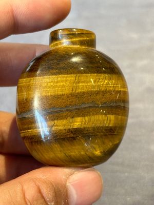 Six Chinese hardstone and agate snuff bottles, 19/20th C. — photo 18