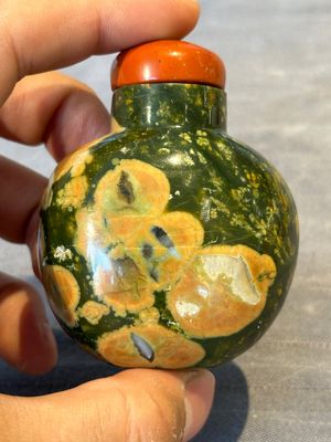 Six Chinese hardstone and agate snuff bottles, 19/20th C. — photo 26