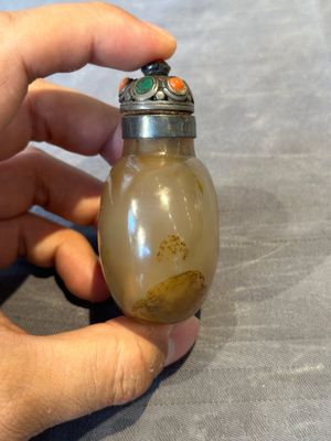 Six Chinese hardstone and agate snuff bottles, 19/20th C. — photo 35