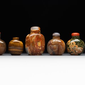 Six Chinese hardstone and agate snuff bottles, 19/20th C. — photo 2