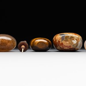 Six Chinese hardstone and agate snuff bottles, 19/20th C. — photo 7