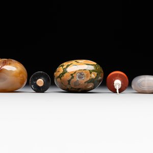 Six Chinese hardstone and agate snuff bottles, 19/20th C. — photo 9