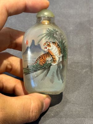 Six Chinese inside-painted glass snuff bottles, 20th C. — foto 2