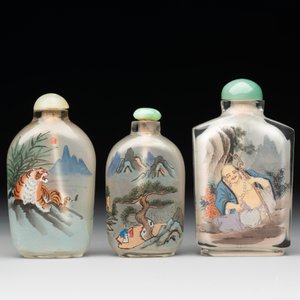 Six Chinese inside-painted glass snuff bottles, 20th C. — foto 6