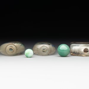 Six Chinese inside-painted glass snuff bottles, 20th C. — foto 10