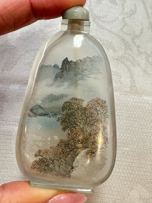 Six Chinese inside-painted snuff bottles, signed Xue Shaofu 薛少甫, Ye Fuying 葉甫英 and Yan Yutian 閻玉田, 20th C. — photo 40