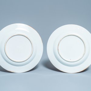 Six Chinese iron red and grisaille capucin brown-ground plates, Qianlong — 照片 5