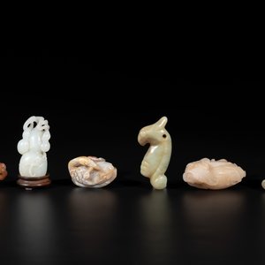 Six Chinese jade and agate carvings, 19th C. — photo 1