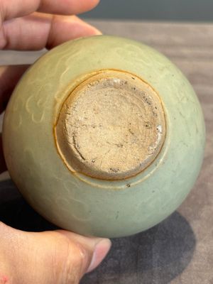Six Chinese Longquan celadon jarlets with incised floral design, Yuan/Ming — photo 17