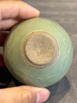 Six Chinese Longquan celadon jarlets with incised floral design, Yuan/Ming — photo 22