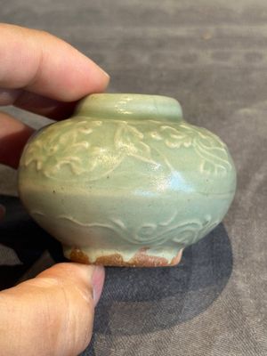Six Chinese Longquan celadon jarlets with incised floral design, Yuan/Ming — photo 23