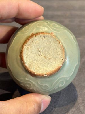 Six Chinese Longquan celadon jarlets with incised floral design, Yuan/Ming — photo 27