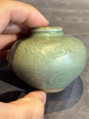 Six Chinese Longquan celadon jarlets with incised floral design, Yuan/Ming — photo 30