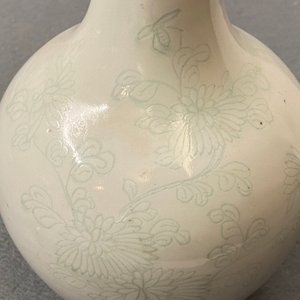 Six Chinese monochrome bottle vases, 18th C. and later — photo 20